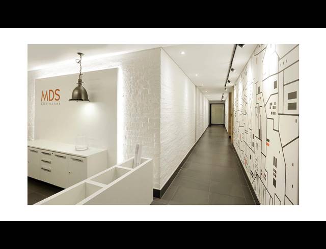 5,554M² BUSINESS CENTRE FOR SALE IN MORNINGSIDE